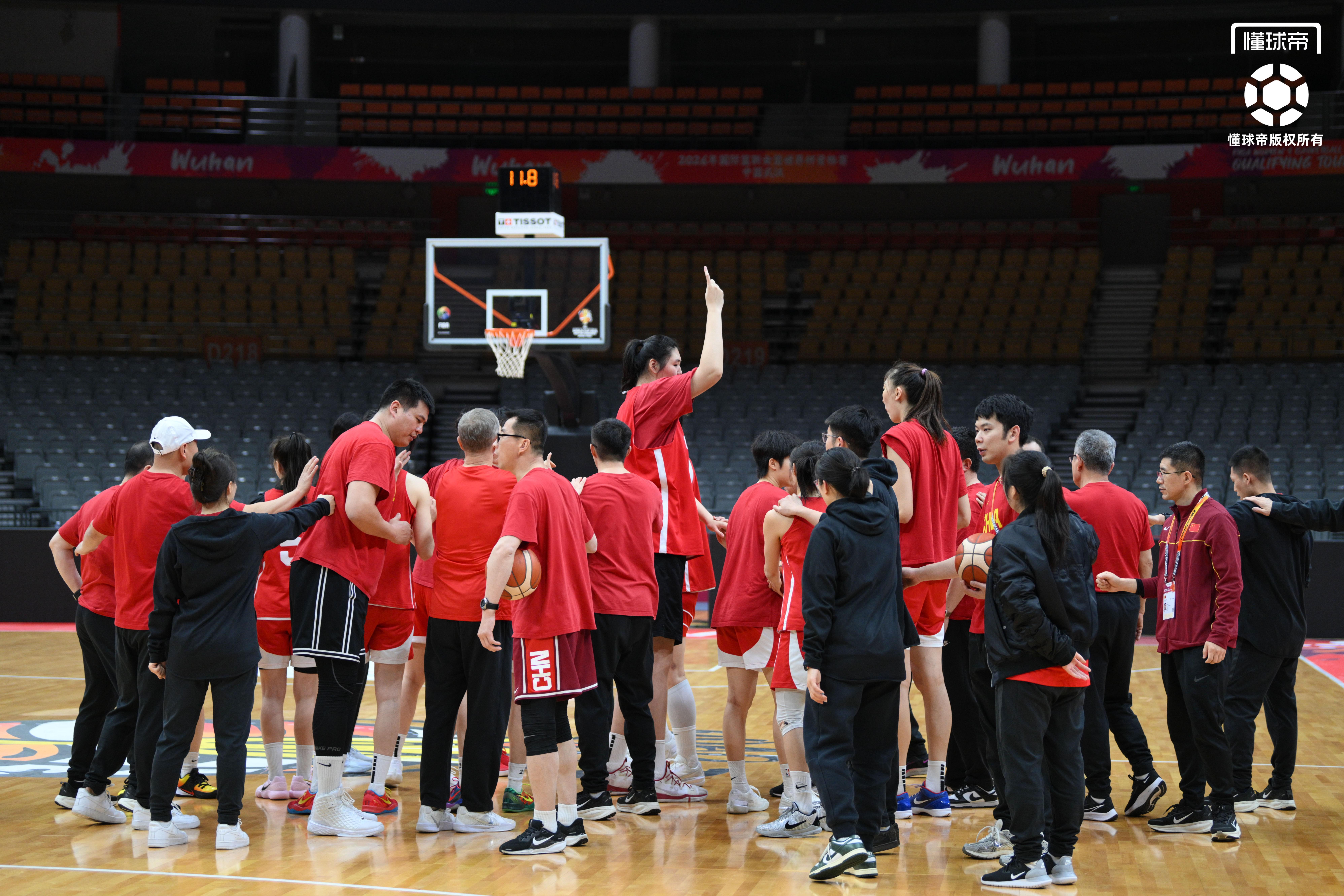 PP电子官方-中国女篮世预赛最后一练，王治郅到场观看&amp;amp;全队精神饱满